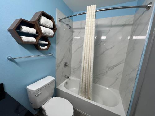 화장실, Relax Inn Channelview in 채널뷰 화장실, Relax Inn Channelview in 채널뷰