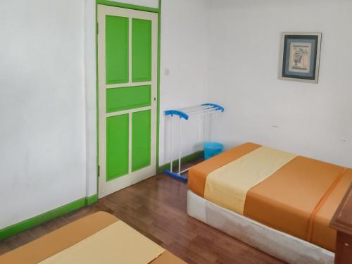 Villa Anyelir Yustik Mitra RedDoorz in West Bogor Villa Anyelir Yustik Mitra RedDoorz in West Bogor