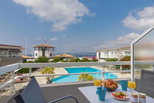 Balcony/terrace, Best Western Plus Hotel la Marina in Saint-Raphael Balcony/terrace, Best Western Plus Hotel la Marina in Saint-Raphael