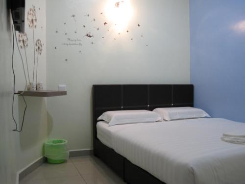 This photo about Max Inn Hotel shared on HyHotel.com