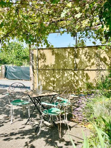 Garden, Studio Loubes Bernac in Duras Garden, Studio Loubes Bernac in Duras