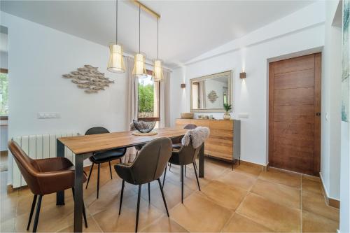 Facilities, Villa La Sella by Rock Rentals in Muntanya de la Sella Facilities, Villa La Sella by Rock Rentals in Muntanya de la Sella