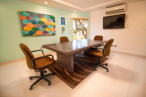 Meeting room / ballrooms, Araiza Palmira Hotel y Centro de Convenciones in La Paz Meeting room / ballrooms, Araiza Palmira Hotel y Centro de Convenciones in La Paz