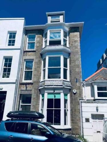 3 Bed, sea views, central Penzance,newly renovated in Пензенс 3 Bed, sea views, central Penzance,newly renovated in Пензенс