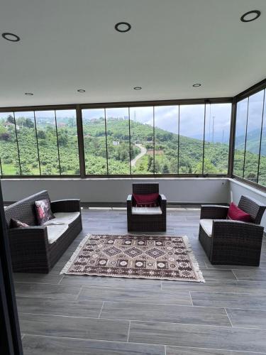 ทัศนียภาพ, Next Suite in ชิเลกลี ทัศนียภาพ, Next Suite in ชิเลกลี
