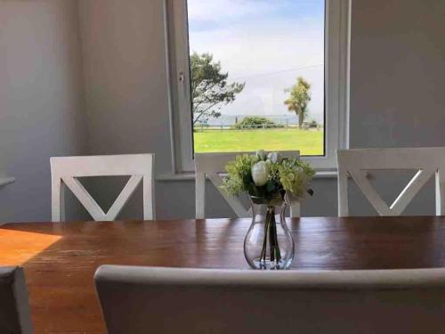 Harbour View Cottage, Rochespoint, Cork Harbour in Midleton Harbour View Cottage, Rochespoint, Cork Harbour in Midleton