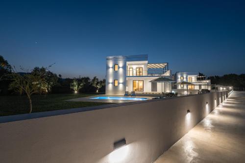Zenith White Elegant Villa 2 in 칼파키 Zenith White Elegant Villa 2 in 칼파키