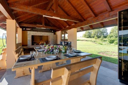 Apartments Lucija in สลุนจ์ Apartments Lucija in สลุนจ์