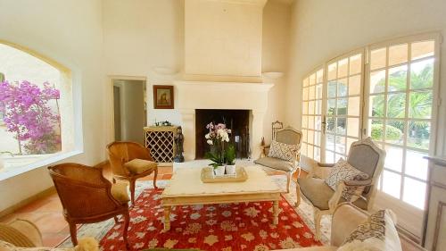 Villa Parc Saint-Martin in Mougins Villa Parc Saint-Martin in Mougins
