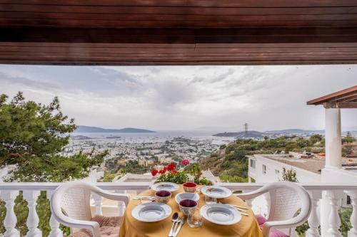 BODRUM BURCU VILLA , Magnificent Sea View, Cozy, Free Otopark, Free Wifi in Йокубасі BODRUM BURCU VILLA , Magnificent Sea View, Cozy, Free Otopark, Free Wifi in Йокубасі