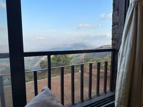 VIDHI VILLA - Besides Valley View with Luxurious Swimming pool & AC in Moleshwar VIDHI VILLA - Besides Valley View with Luxurious Swimming pool & AC in Moleshwar