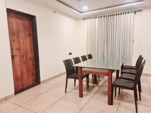 VIDHI VILLA - Besides Valley View with Luxurious Swimming pool & AC in Moleshwar VIDHI VILLA - Besides Valley View with Luxurious Swimming pool & AC in Moleshwar