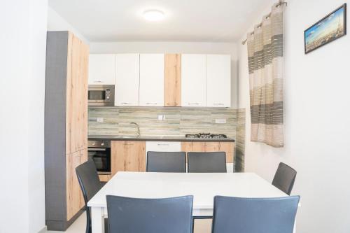 Faciliteiten, 045b - Villetta Moderna 02-24E con VASCA IDROMASSAGGIO in giardino, solo 15 minuti da Mare e Spiaggi in Casarza Ligure Faciliteiten, 045b - Villetta Moderna 02-24E con VASCA IDROMASSAGGIO in giardino, solo 15 minuti da Mare e Spiaggi in Casarza Ligure