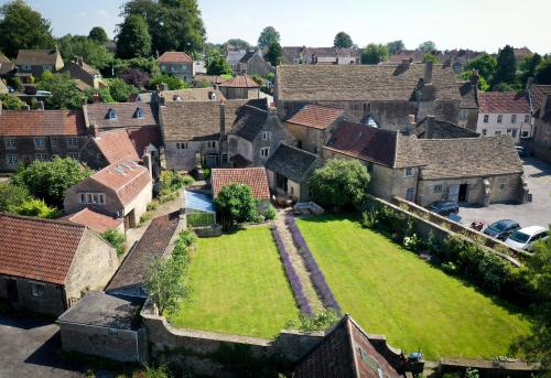 Tampilan eksterior, Historic Malthouse Village location near Bath (sleeps 7-14) in Norton St Philip Tampilan eksterior, Historic Malthouse Village location near Bath (sleeps 7-14) in Norton St Philip