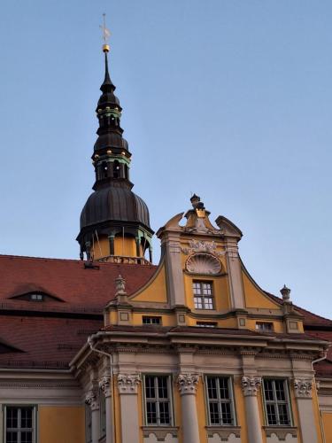 Stadtpalais Marché-Suite maximal 2 Personen und 1 Kleinkind (Stadtpalais Marche-Suite maximal 2 Personen und 1 Kleinkind) in Bautzen City Center Stadtpalais Marché-Suite maximal 2 Personen und 1 Kleinkind (Stadtpalais Marche-Suite maximal 2 Personen und 1 Kleinkind) in Bautzen City Center