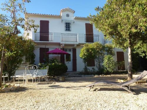 La Savinienne de Cassis- 5mn port plage face mer