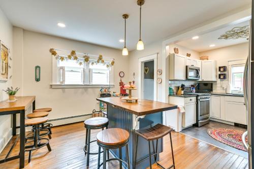 Family-Friendly Glens Falls Home with Sun Porch in Glens Falls (NY) Family-Friendly Glens Falls Home with Sun Porch in Glens Falls (NY)
