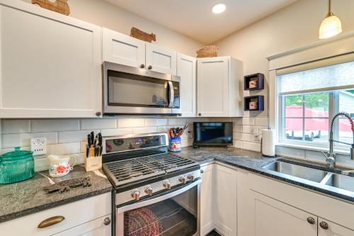 Family-Friendly Glens Falls Home with Sun Porch in Glens Falls (NY) Family-Friendly Glens Falls Home with Sun Porch in Glens Falls (NY)