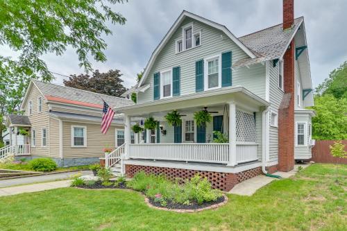 Family-Friendly Glens Falls Home with Sun Porch in Glens Falls (NY) Family-Friendly Glens Falls Home with Sun Porch in Glens Falls (NY)