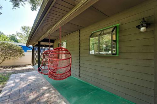 Chateau Relaxo Homosassa Riverfront Cottage! in Homosassa (Florida) Chateau Relaxo Homosassa Riverfront Cottage! in Homosassa (Florida)