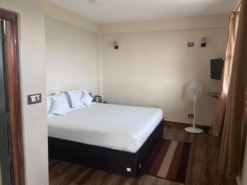 Joyous Rooms in Cherrapunji Joyous Rooms in Cherrapunji