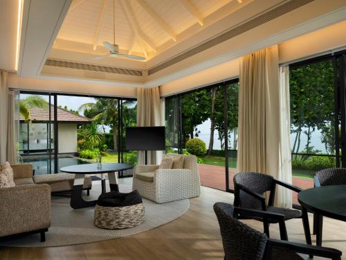 The ShellSea Krabi Luxury Beach Front Resort & Pool Villa near Fossil Shell Beach The ShellSea Krabi Luxury Beach Front Resort & Pool Villa near Fossil Shell Beach