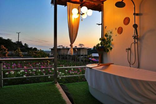 Balcony/terrace, อิงเหนือ โฮมสเตย์ in Mae Taeng Balcony/terrace, อิงเหนือ โฮมสเตย์ in Mae Taeng