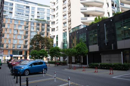 oompH Warsaw Skyline 3BDR Retreat with AC