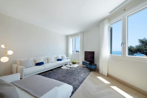 La Clubhouse, Monaco Country Club