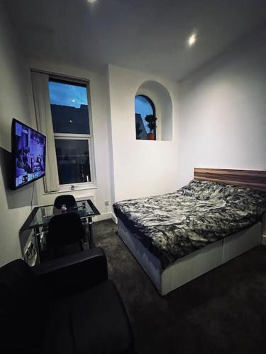5 STAR LUXURY STUDIO APARTMENT, BIG SMART TV, WiFI, LIVERPOOL CITY CENTRE, EASY ACCESS LOCK BOX ENTR in Edge Hill 5 STAR LUXURY STUDIO APARTMENT, BIG SMART TV, WiFI, LIVERPOOL CITY CENTRE, EASY ACCESS LOCK BOX ENTR in Edge Hill