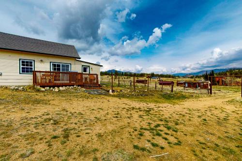 Lost Creek Sheep Camp in Bailey (CO) Lost Creek Sheep Camp in Bailey (CO)