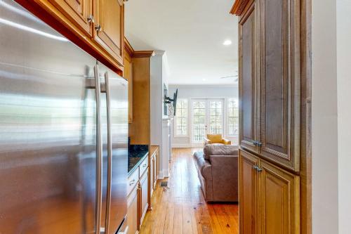 Queen Palm Estate in St. Marys (GA) Queen Palm Estate in St. Marys (GA)