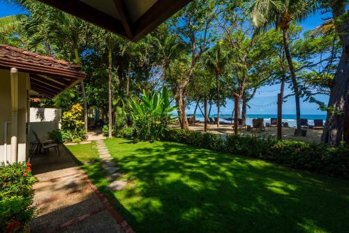 Taman, The Coast Beachfront Hotel in Tamarindo Taman, The Coast Beachfront Hotel in Tamarindo