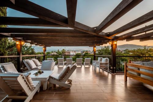 شرفة/ تراس, Grand Vista Boutique Hotel And Spa in كفر يافا شرفة/ تراس, Grand Vista Boutique Hotel And Spa in كفر يافا