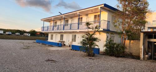Utvendig, Ocean Village at Combate in Cabo Rojo Utvendig, Ocean Village at Combate in Cabo Rojo