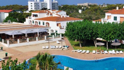 Piscina, Apartamentos Vista Blanes in Menorca Piscina, Apartamentos Vista Blanes in Menorca