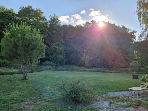 Градина, Maison de campagne avec piscine dans le bordelais in Perissac Градина, Maison de campagne avec piscine dans le bordelais in Perissac