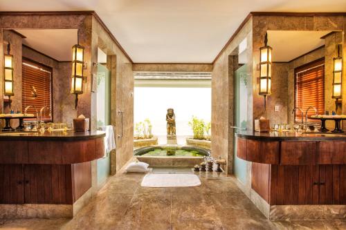 Casa de banho, The Oberoi Lombok in Lombok Casa de banho, The Oberoi Lombok in Lombok