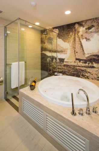 Faciliteiten, Republic of Singapore Yacht Club in HarbourFront Faciliteiten, Republic of Singapore Yacht Club in HarbourFront