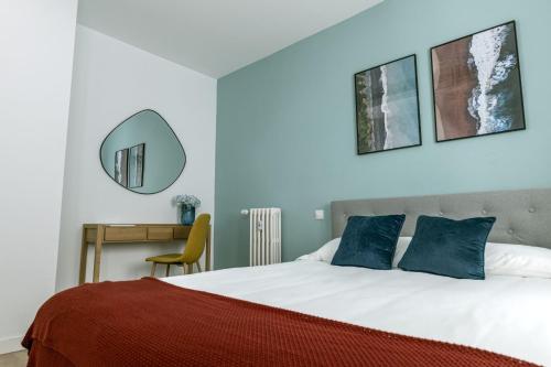 Modern & Chic 2BR/2BA apartment in trendy Chueca