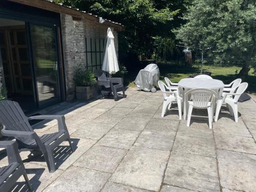 Chateau pool house in Assat Chateau pool house in Assat