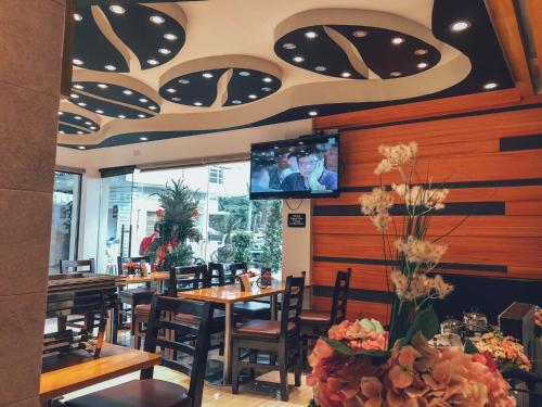 餐廳, Rustic Crown Hotel in 阿拉明諾斯市 餐廳, Rustic Crown Hotel in 阿拉明諾斯市