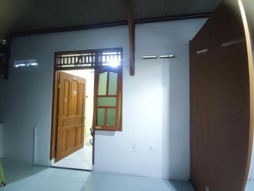 Narika Syariah Guest House Tanggul near เดอะพาร์ค Narika Syariah Guest House Tanggul near เดอะพาร์ค