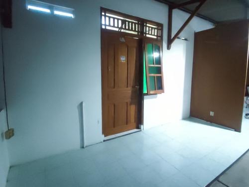 Narika Syariah Guest House Tanggul near เดอะพาร์ค Narika Syariah Guest House Tanggul near เดอะพาร์ค