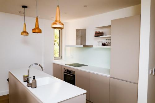 B3 - 3 beds 2 baths luxury Condo, Pool & Sea Views in Kavac B3 - 3 beds 2 baths luxury Condo, Pool & Sea Views in Kavac
