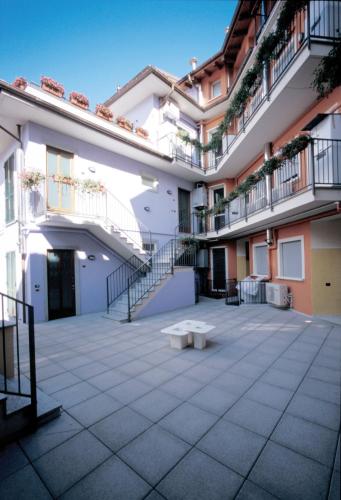 Exterior view, Hotel Residence Dei Fiori in Baveno Exterior view, Hotel Residence Dei Fiori in Baveno