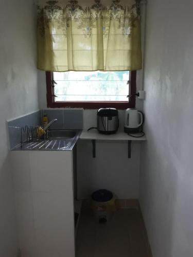 Kathy B Guesthouse in Luganville Kathy B Guesthouse in Luganville