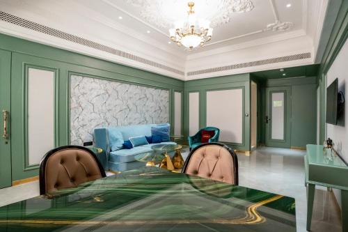 Seven Eleven Hotels & Club in Mira Bhayanda Seven Eleven Hotels & Club in Mira Bhayanda