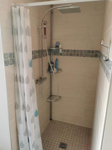 Studio Climatisé 38m2 Poitiers proche Futuroscope (Studio Climatise 38m2 Poitiers proche Futuroscope) in Saint-Eloi Studio Climatisé 38m2 Poitiers proche Futuroscope (Studio Climatise 38m2 Poitiers proche Futuroscope) in Saint-Eloi