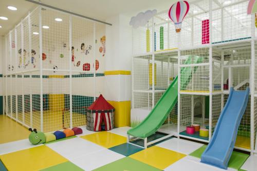 نادي الأطفال, AVIOR Garni Hotel in Ker نادي الأطفال, AVIOR Garni Hotel in Ker